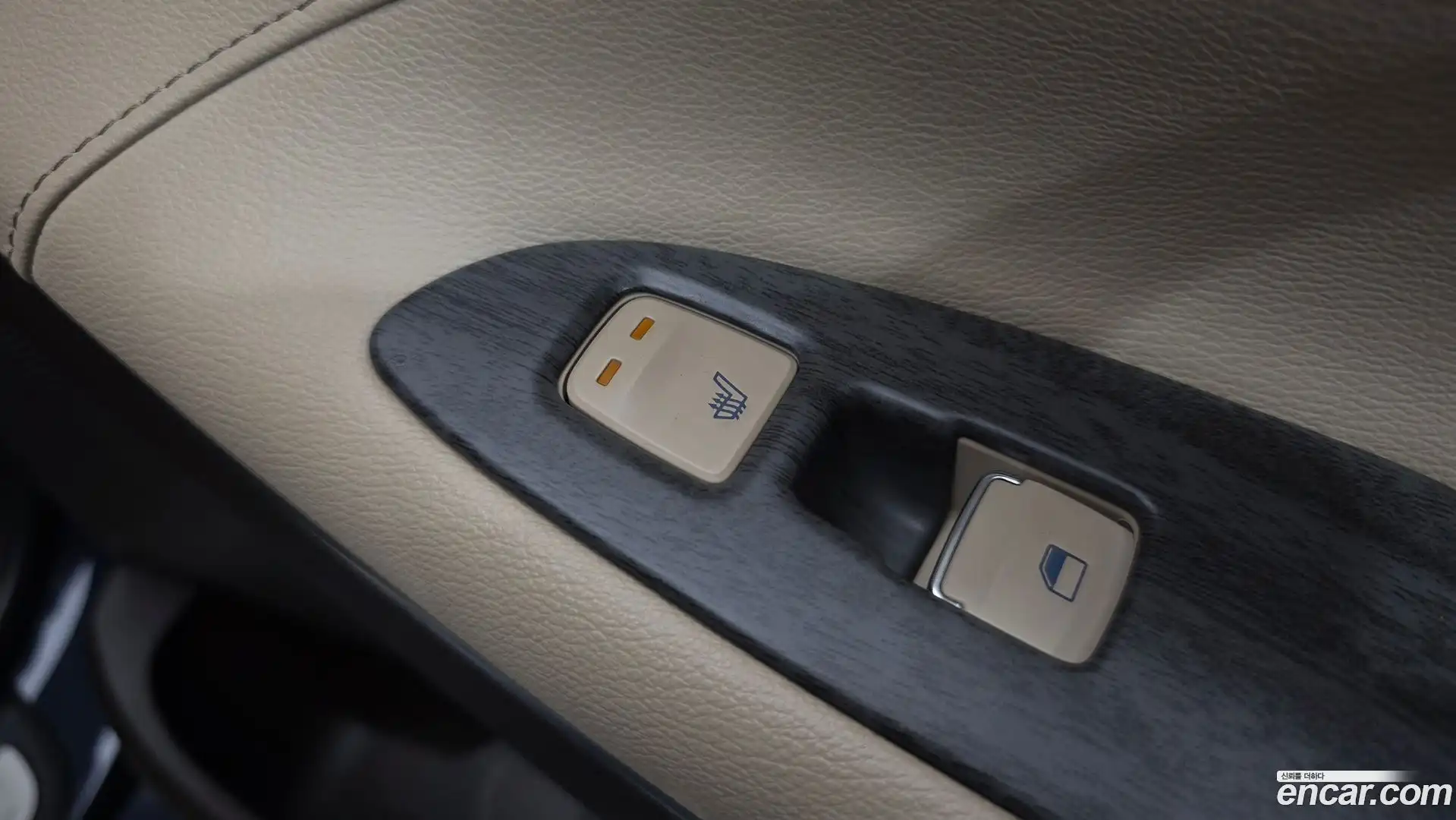 Grandeur Hyundai 2018.4-OPTION-022