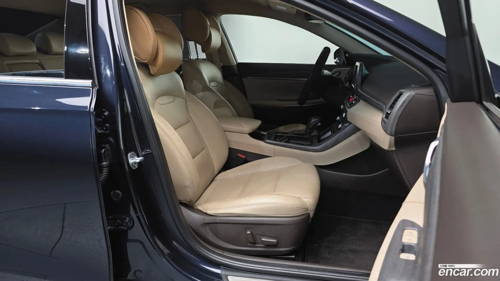 Grandeur Hyundai 2018.4-INNER-036