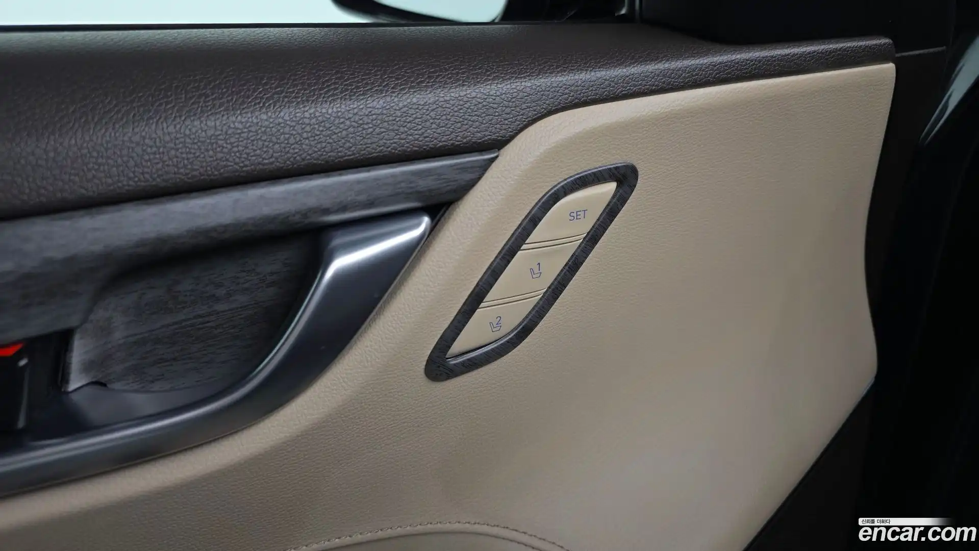 Grandeur Hyundai 2018.4-OPTION-043