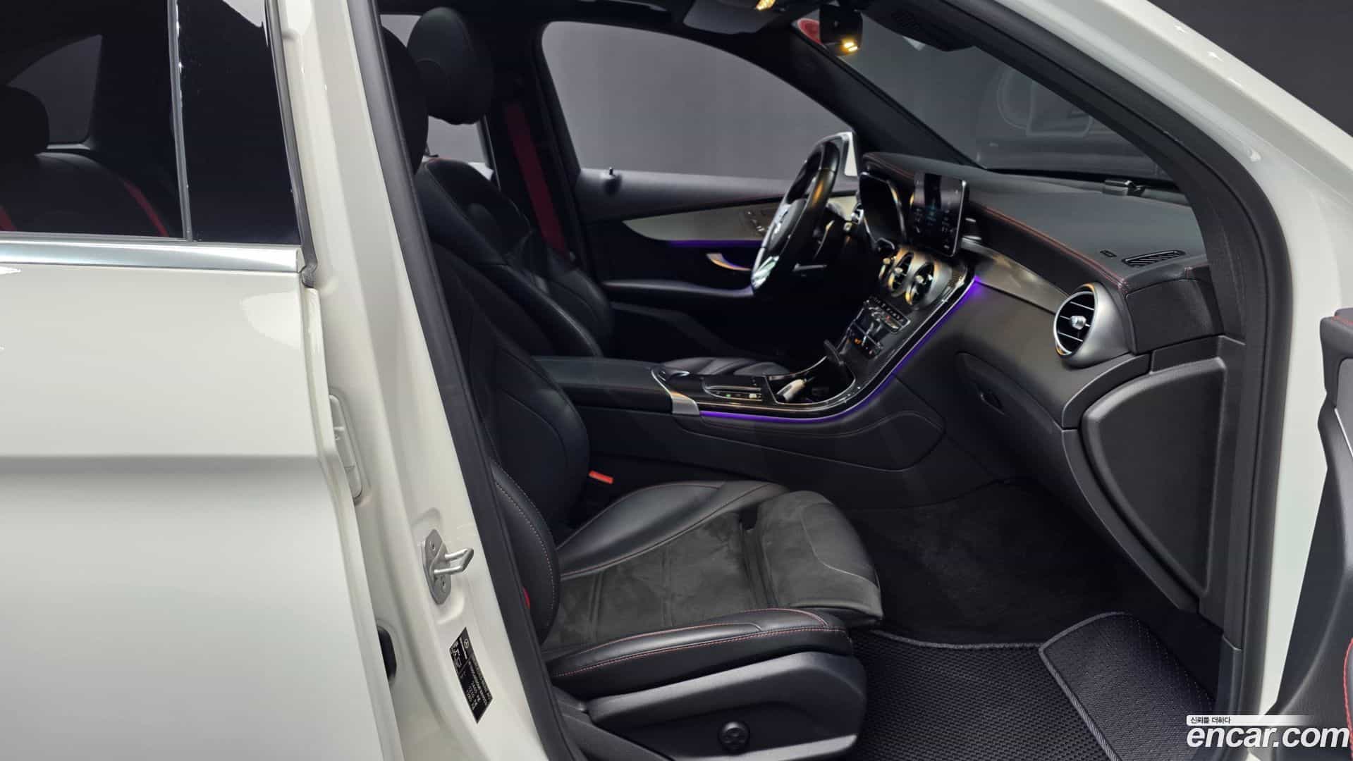 GLC-Class Mercedes-Benz 2020.11-OPTION-015