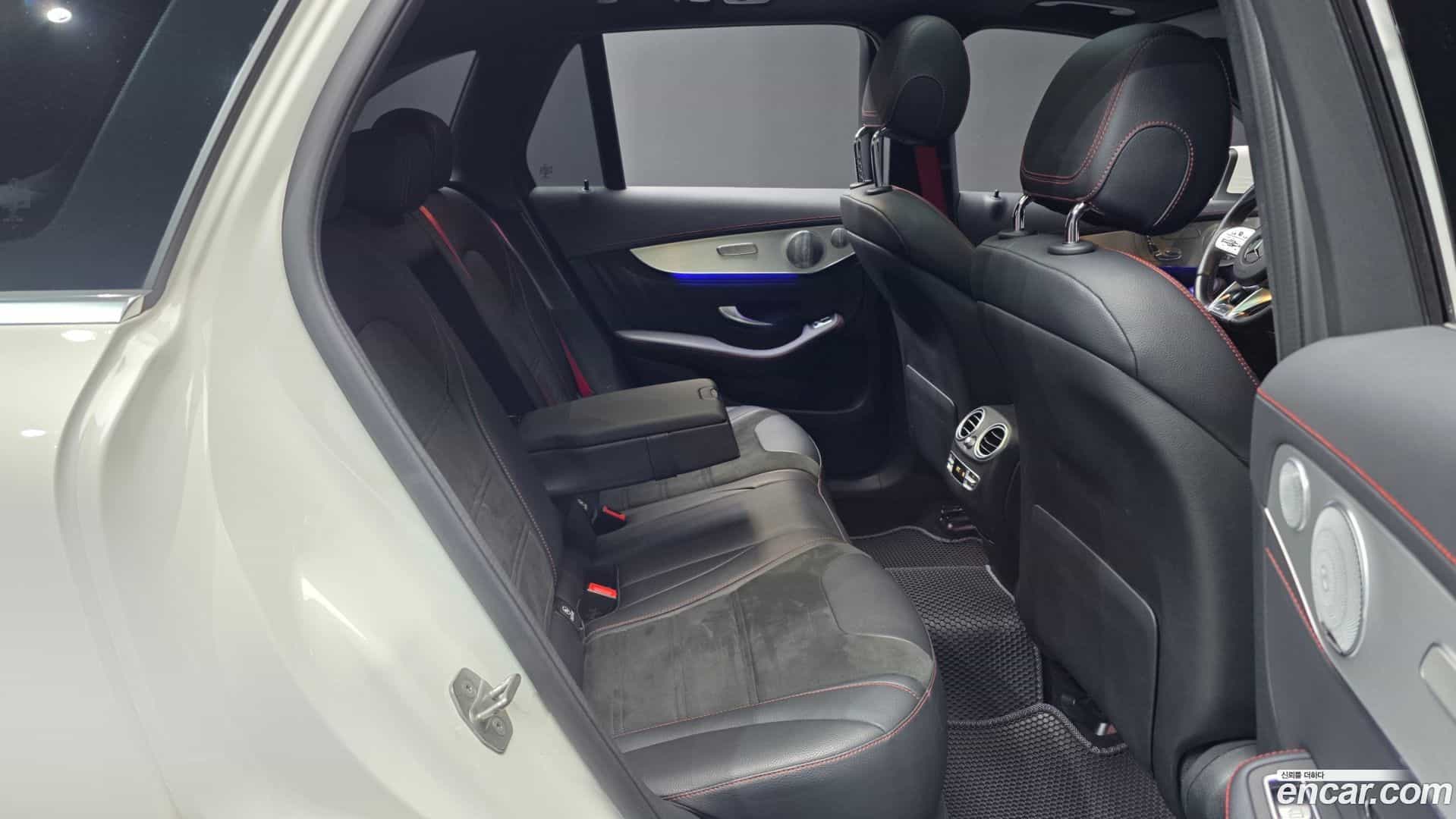 GLC-Class Mercedes-Benz 2020.11-OPTION-016