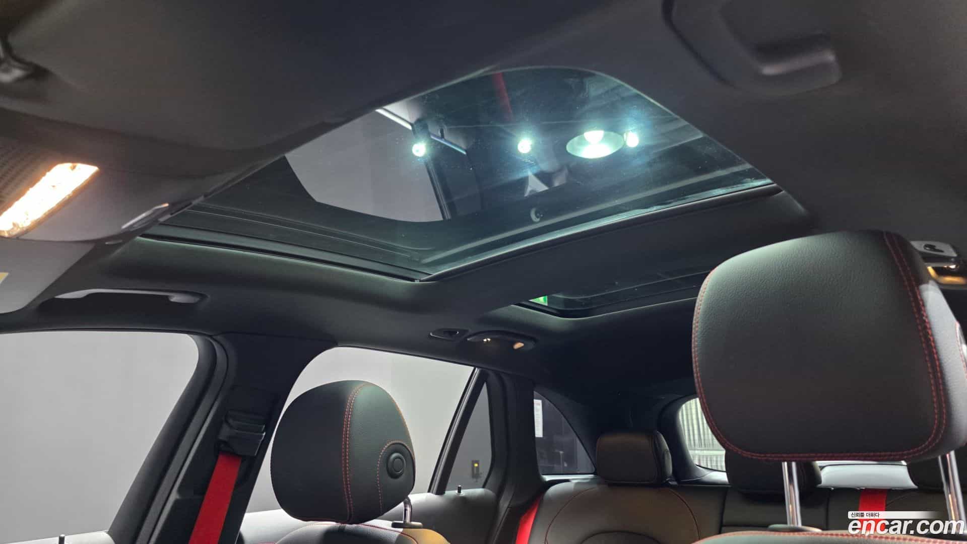 GLC-Class Mercedes-Benz 2020.11-OPTION-022