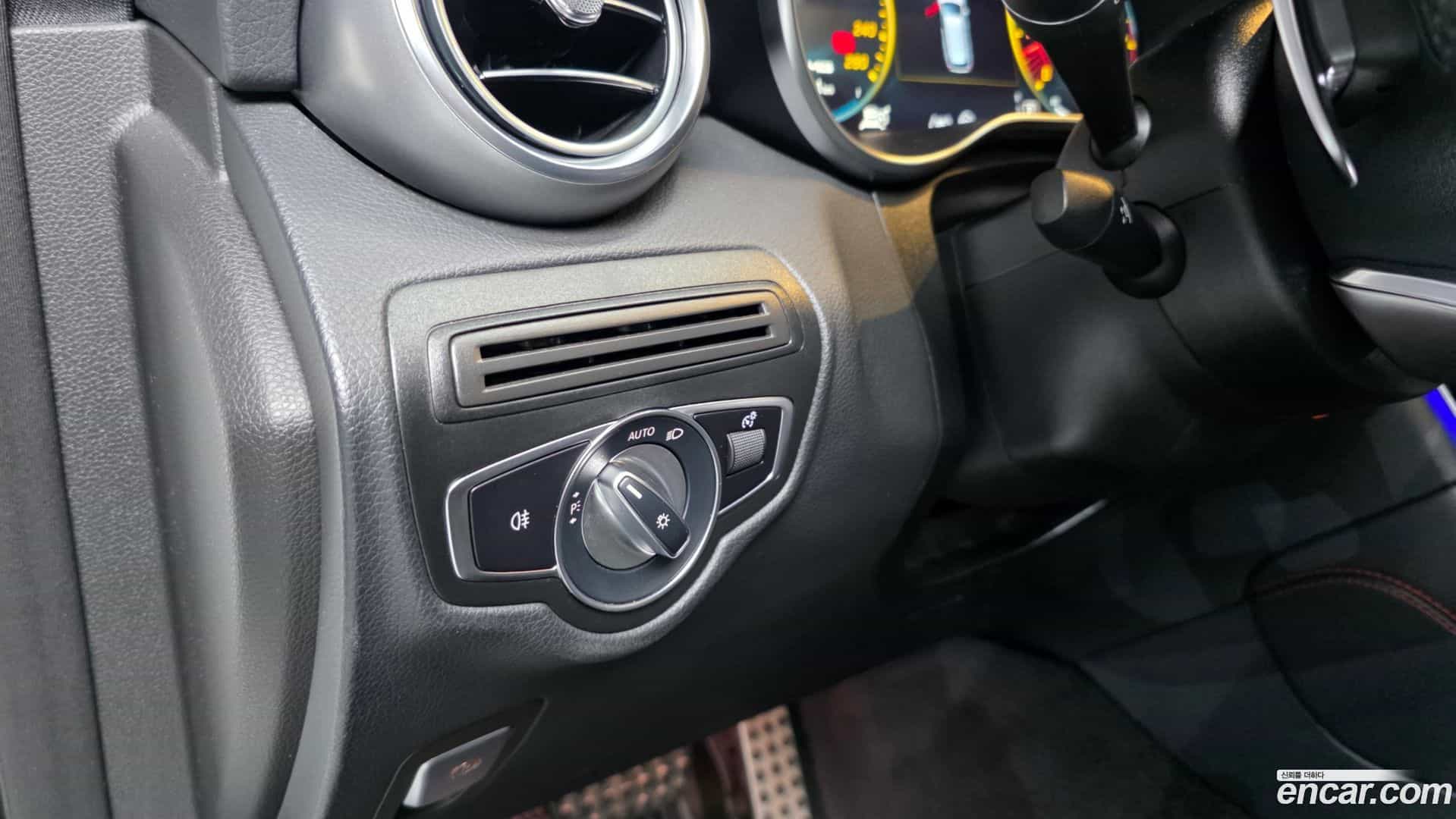 GLC-Class Mercedes-Benz 2020.11-OPTION-043