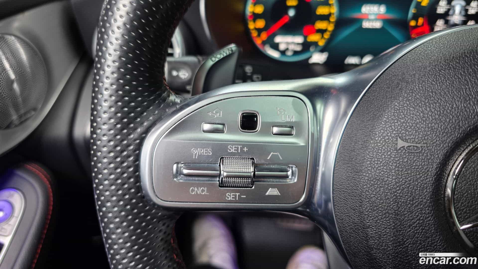 GLC-Class Mercedes-Benz 2020.11-OPTION-045