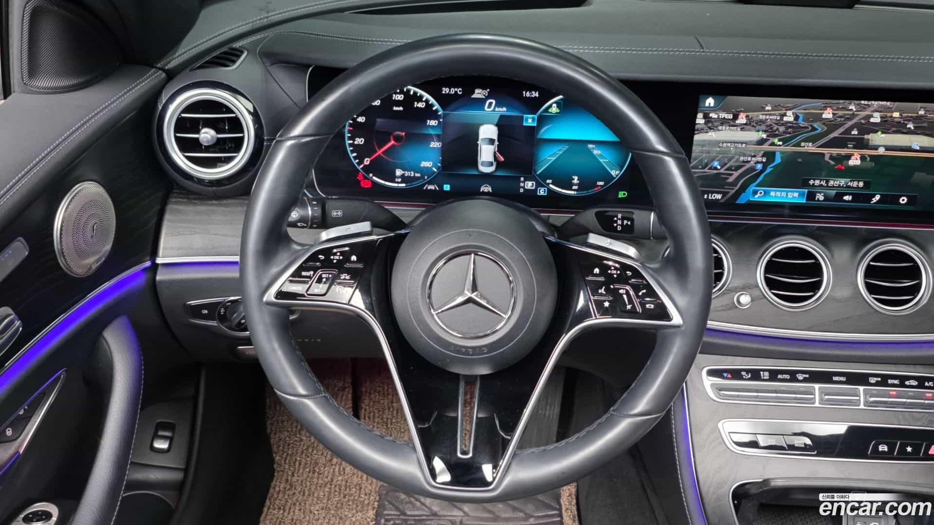 E-Class Mercedes-Benz 2022.10-OPTION-017