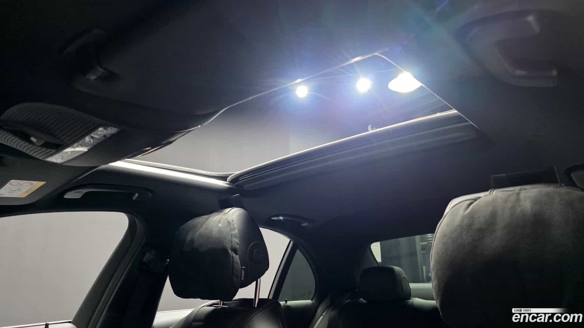 E-Class Mercedes-Benz 2022.10-OPTION-022