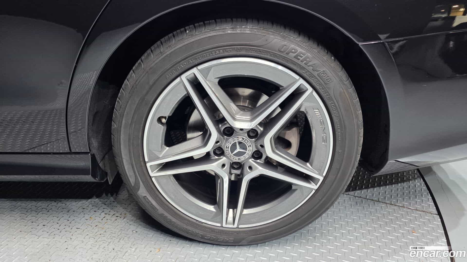 E-Class Mercedes-Benz 2022.10-OUTER-031
