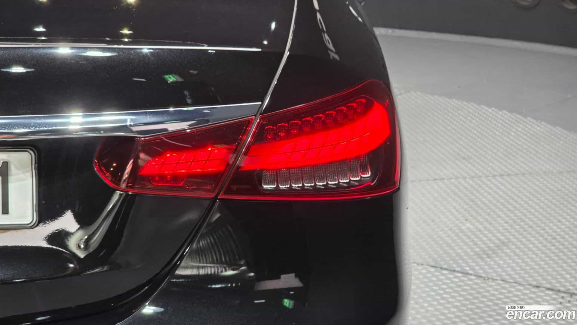 E-Class Mercedes-Benz 2022.10-OUTER-033