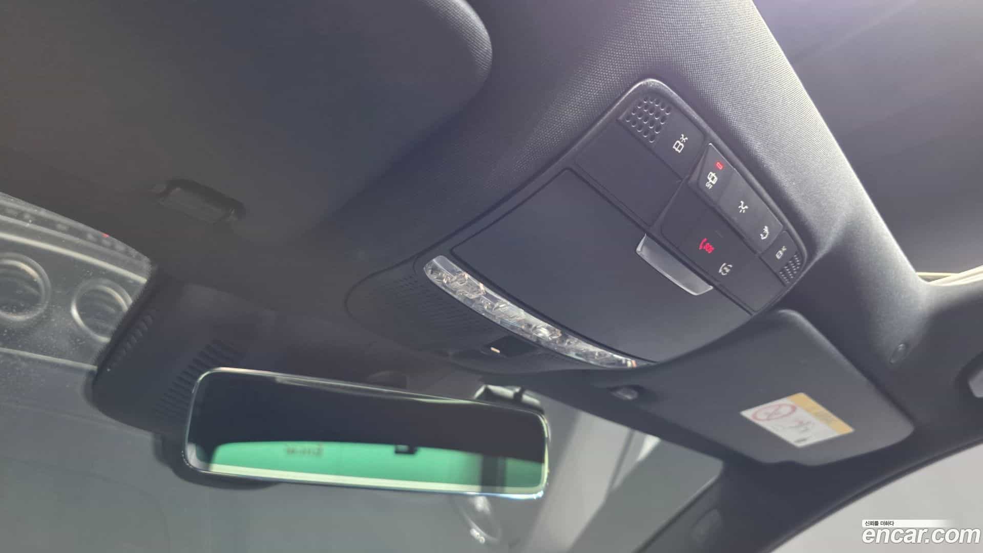 E-Class Mercedes-Benz 2022.10-OPTION-040