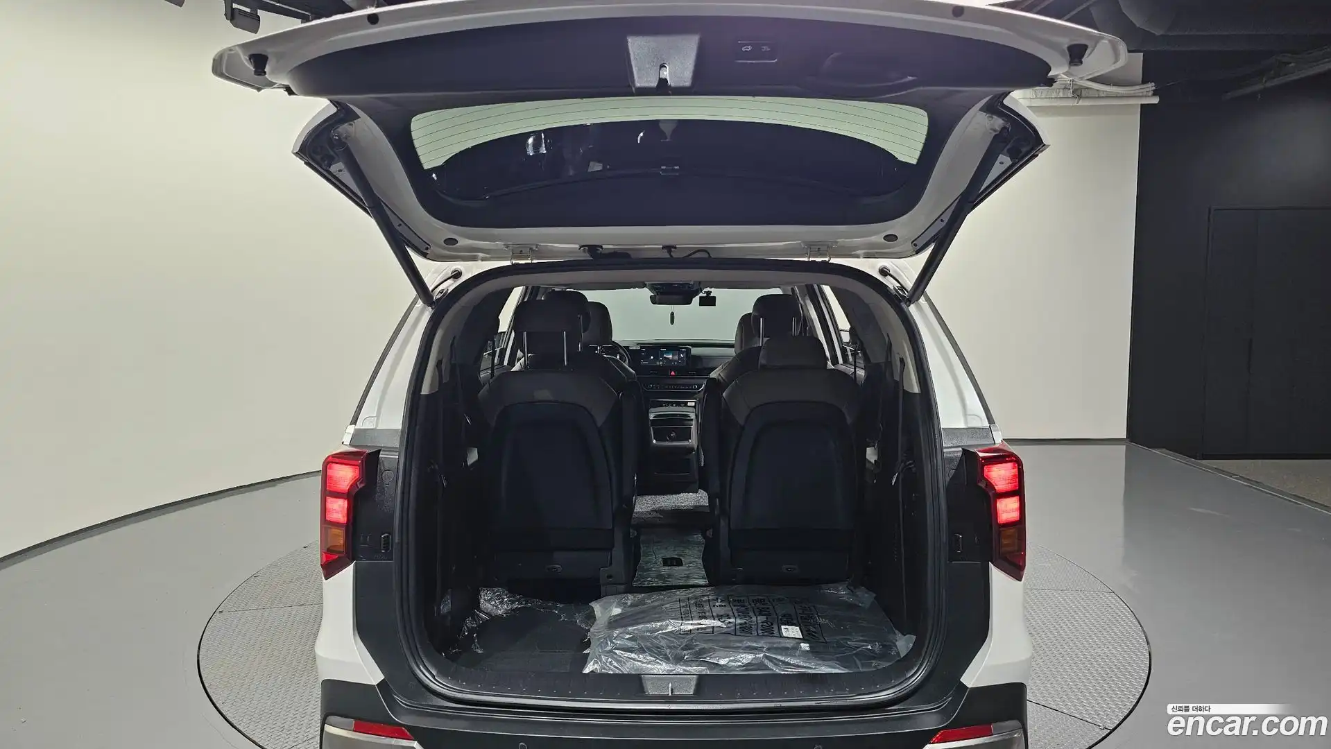 Canival Kia 2024.4-OPTION-021