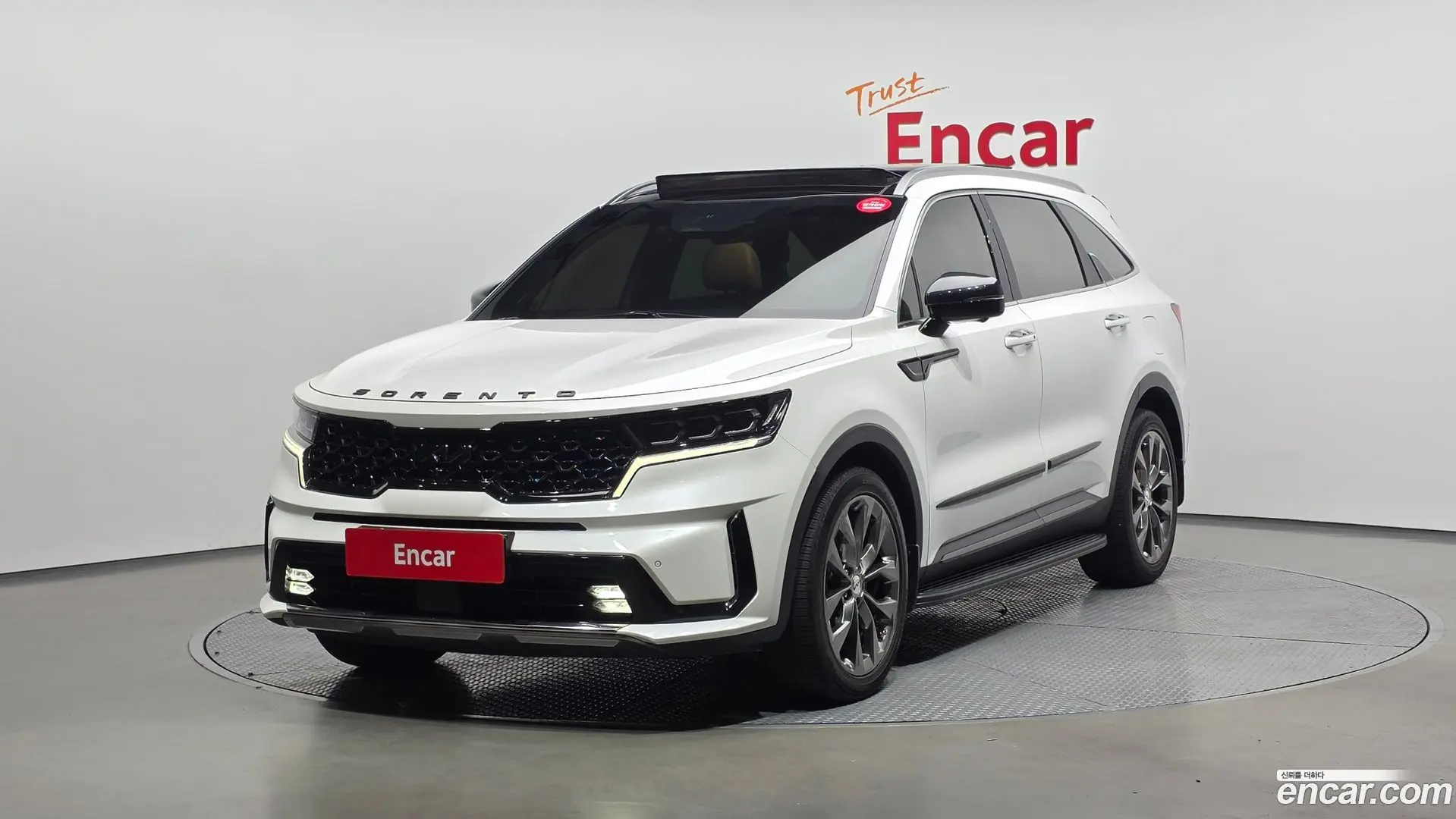 Main__Slider__Photo:Sorento Kia 2021.9-0