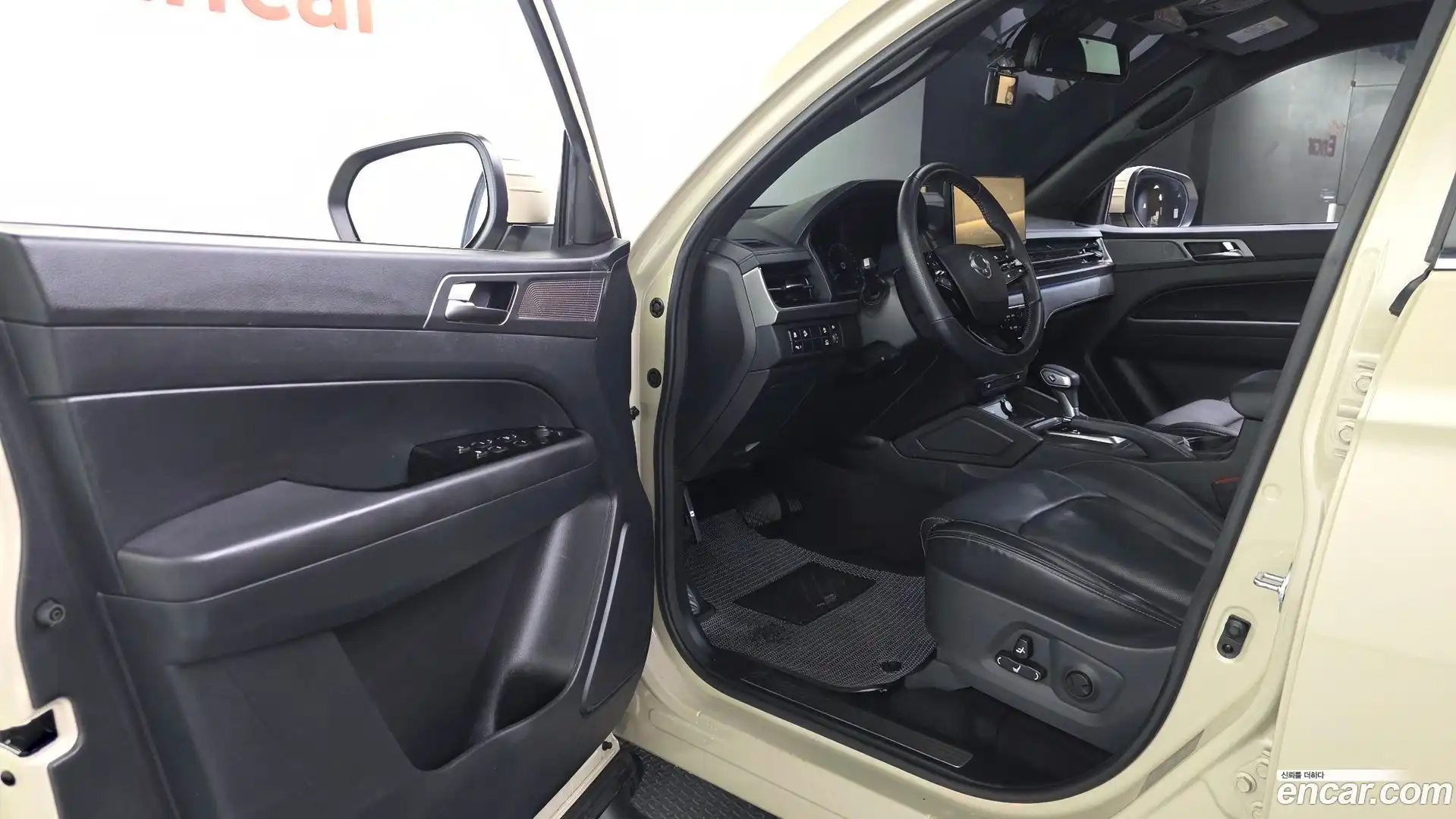 Rexton KG Mobility 2024.5-INNER-010