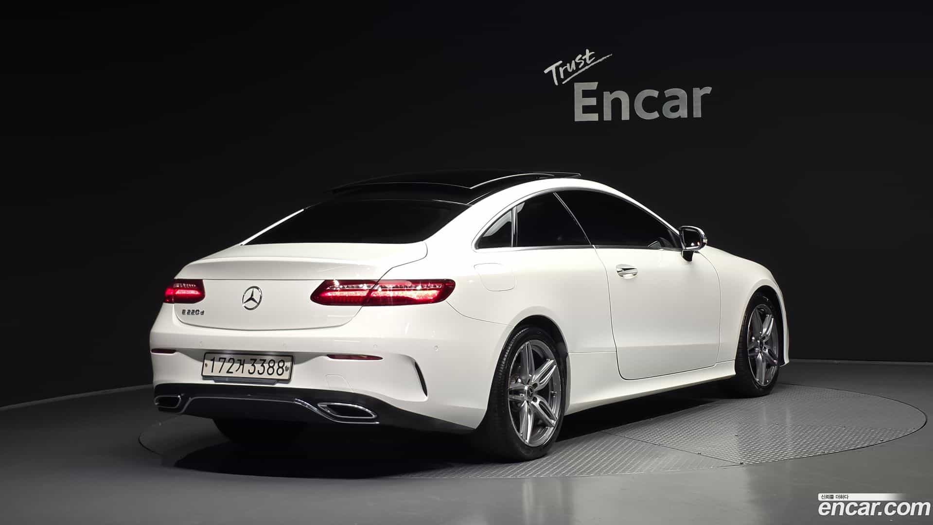 E-Class Mercedes-Benz 2018.2-OUTER-002