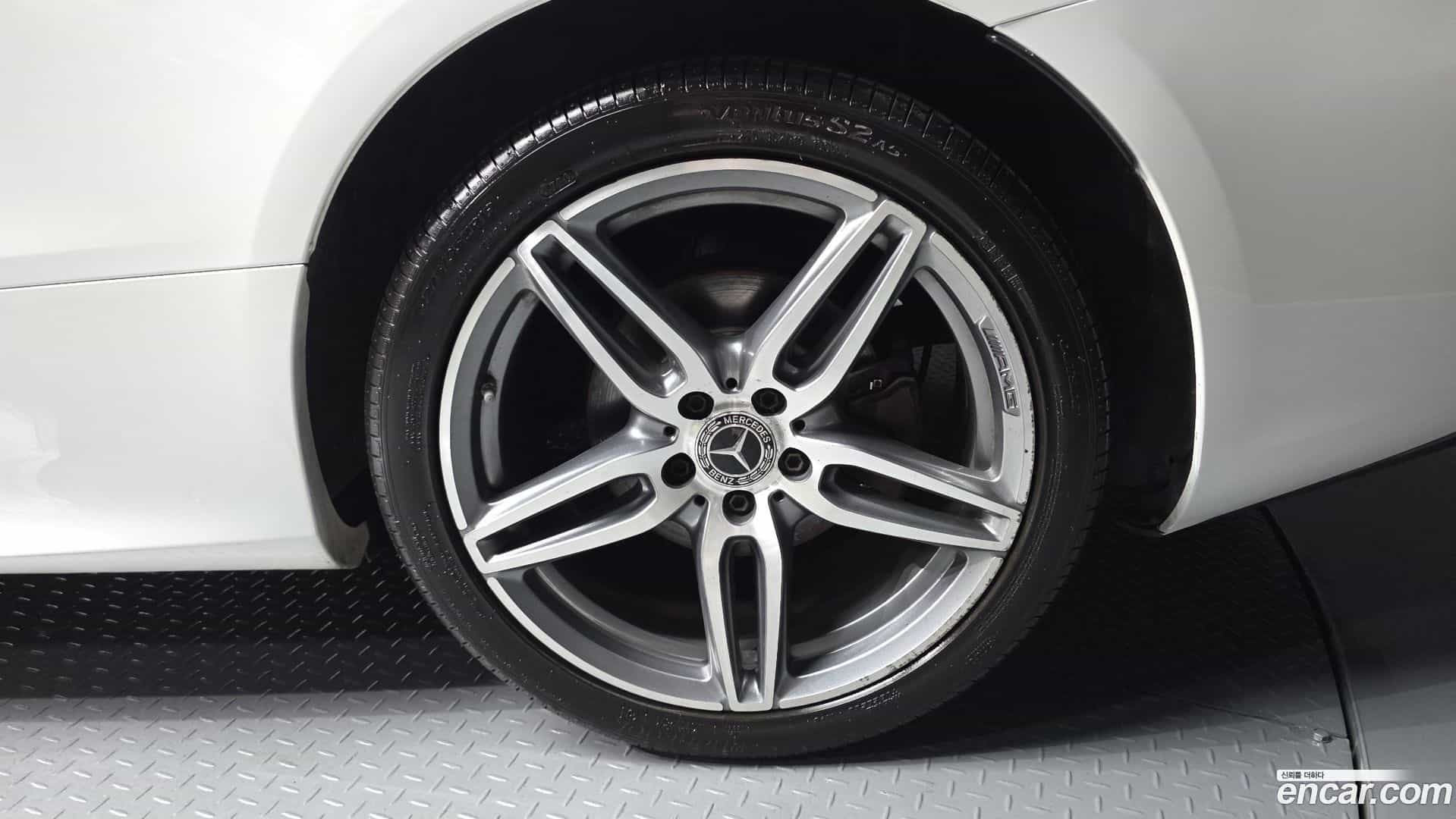 E-Class Mercedes-Benz 2018.2-OUTER-005