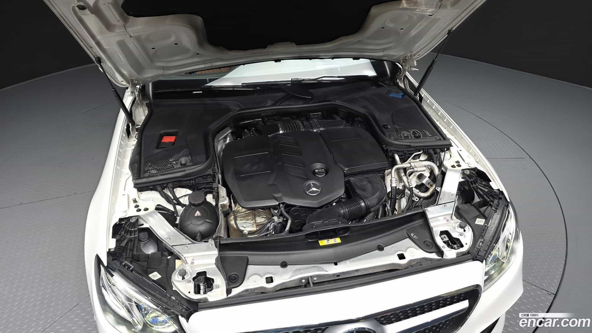 E-Class Mercedes-Benz 2018.2-OUTER-006