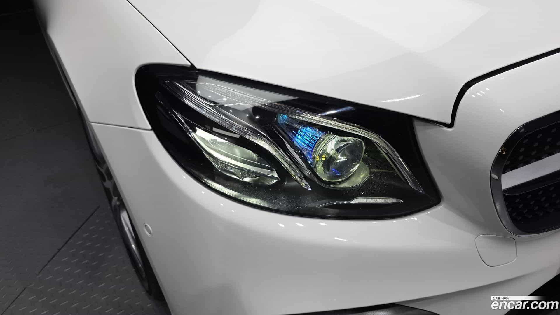 E-Class Mercedes-Benz 2018.2-OUTER-032