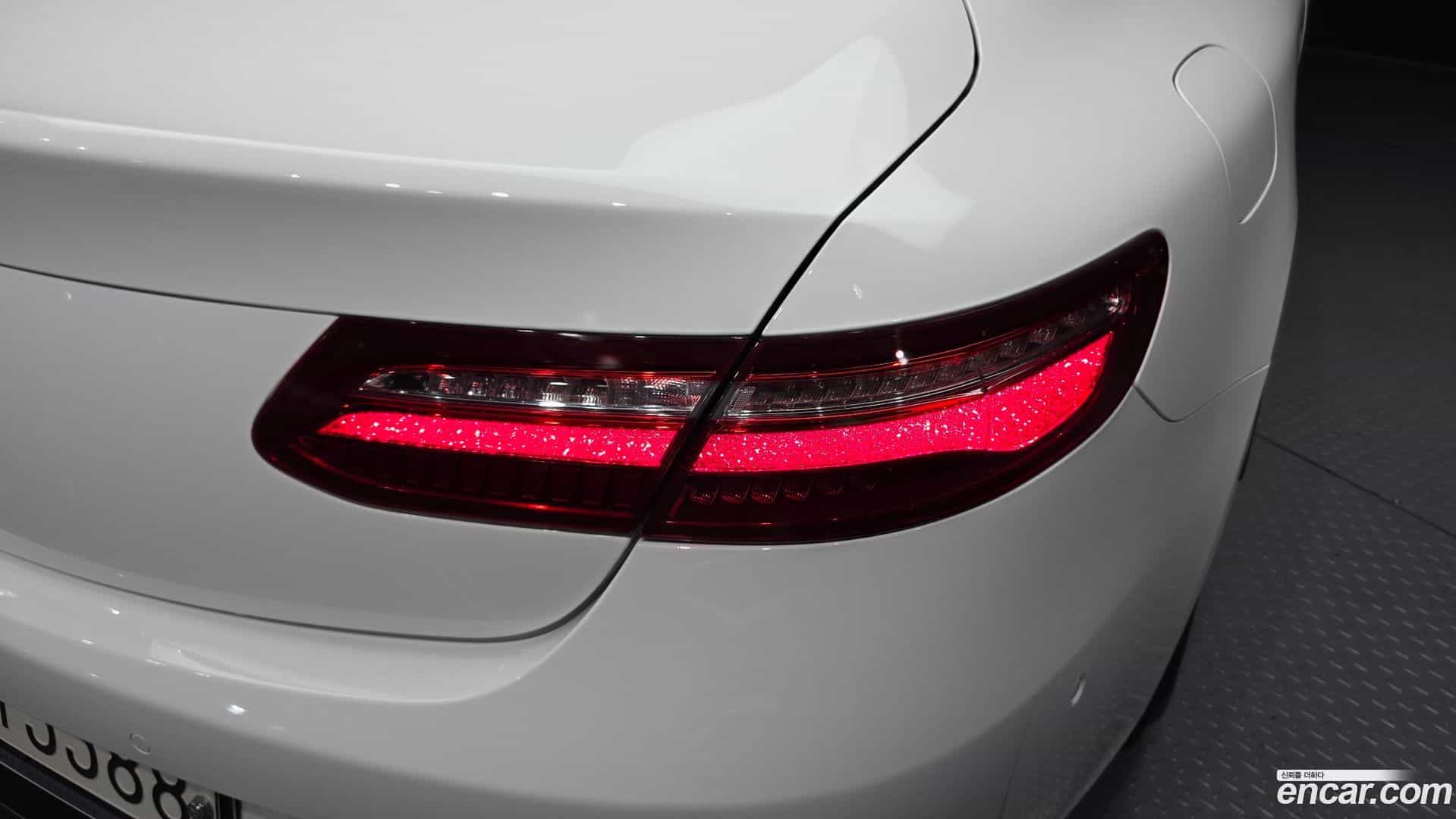 E-Class Mercedes-Benz 2018.2-OUTER-033
