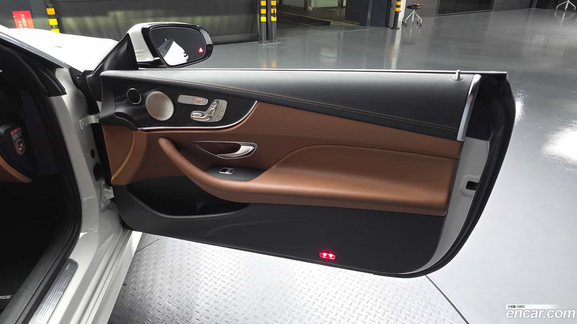 E-Class Mercedes-Benz 2018.2-INNER-034