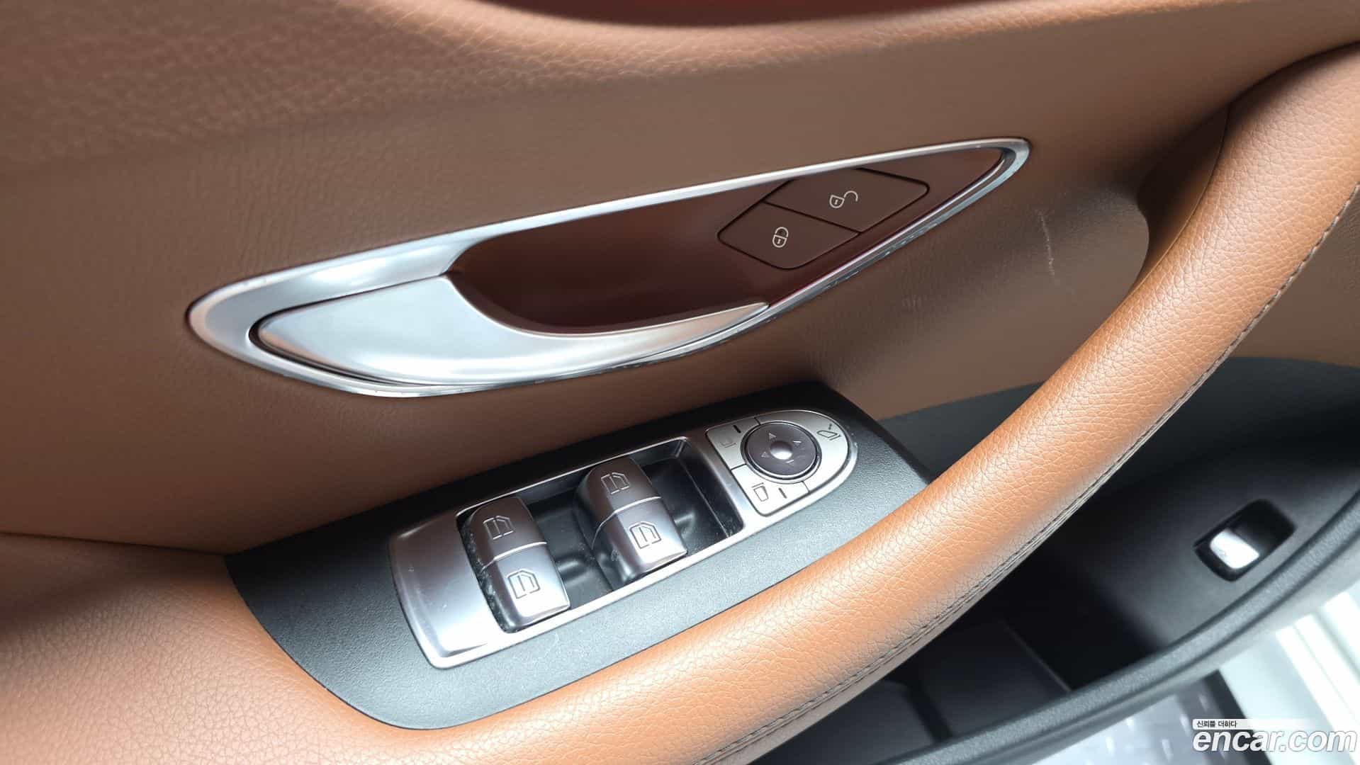 E-Class Mercedes-Benz 2018.2-OPTION-042