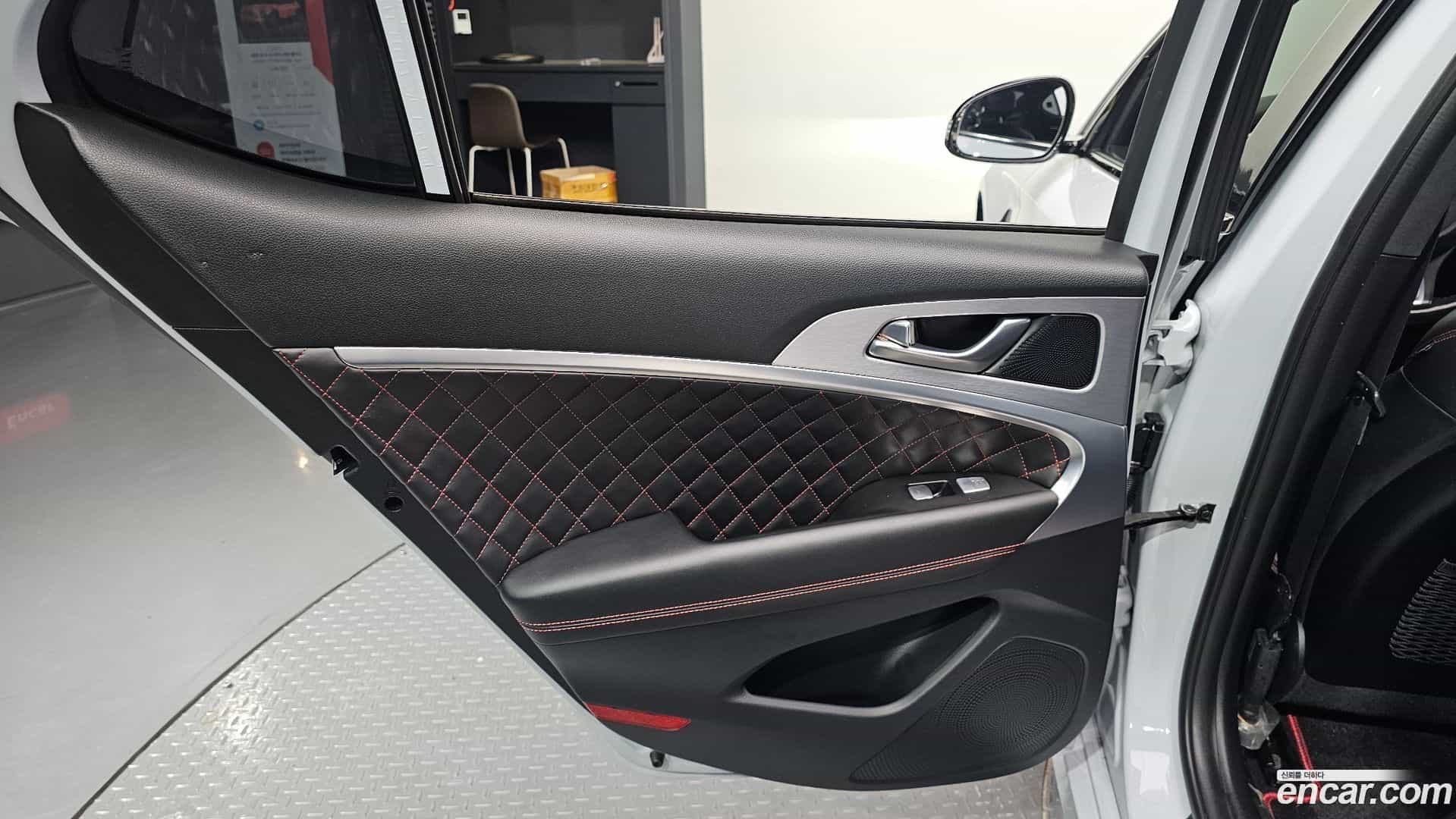 G70 Genesis 2017.11-INNER-035
