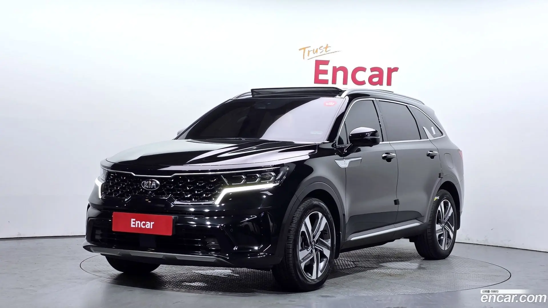 Main__Slider__Photo:Sorento Kia 2020.3-0