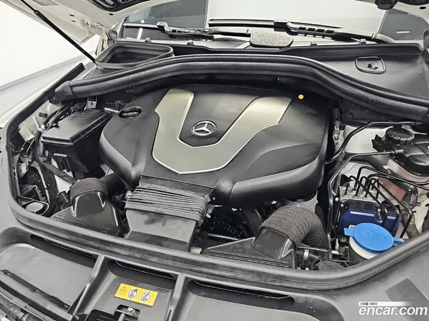 GLE-Class Mercedes-Benz 2016.10-OUTER-005