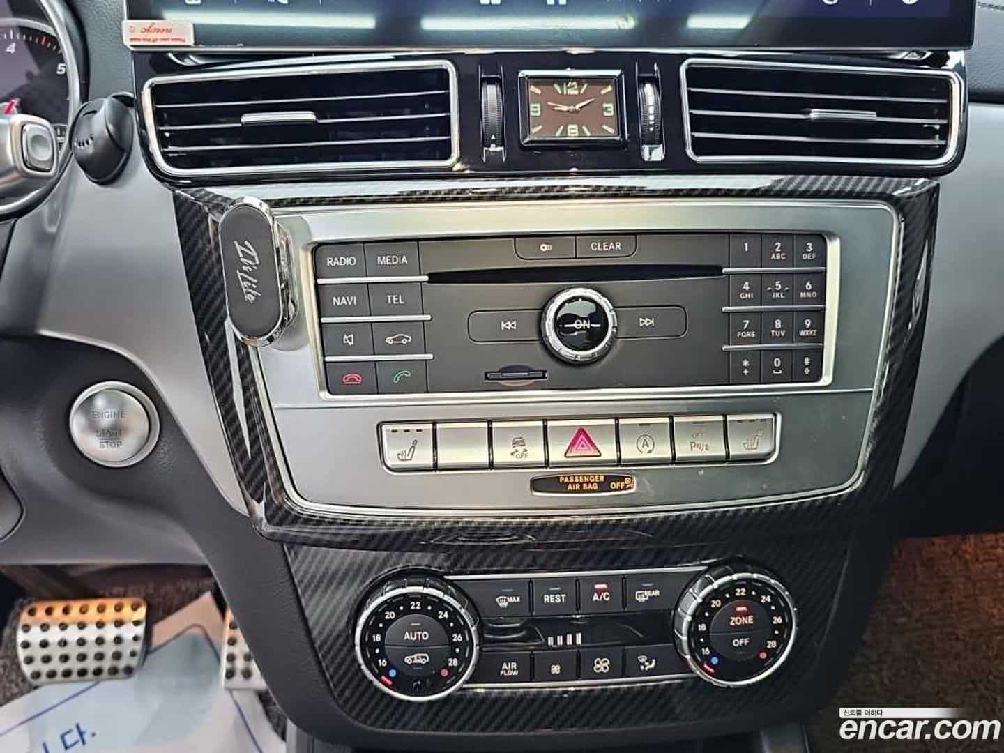 GLE-Class Mercedes-Benz 2016.10-INNER-010