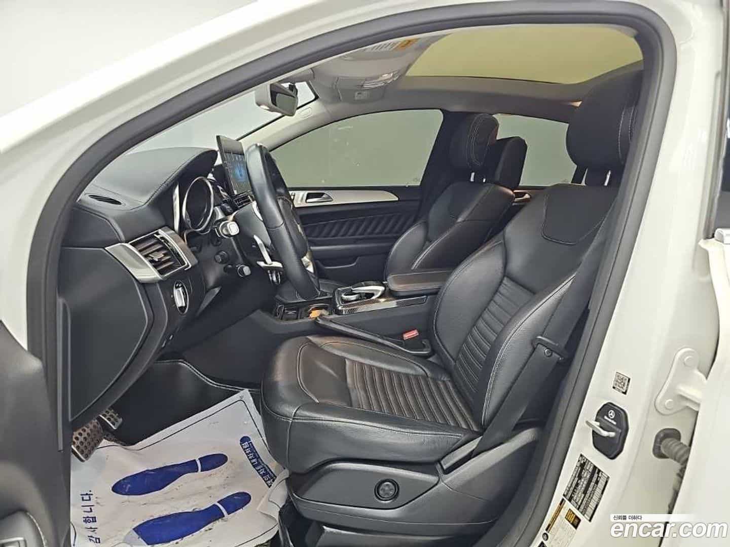GLE-Class Mercedes-Benz 2016.10-OPTION-015