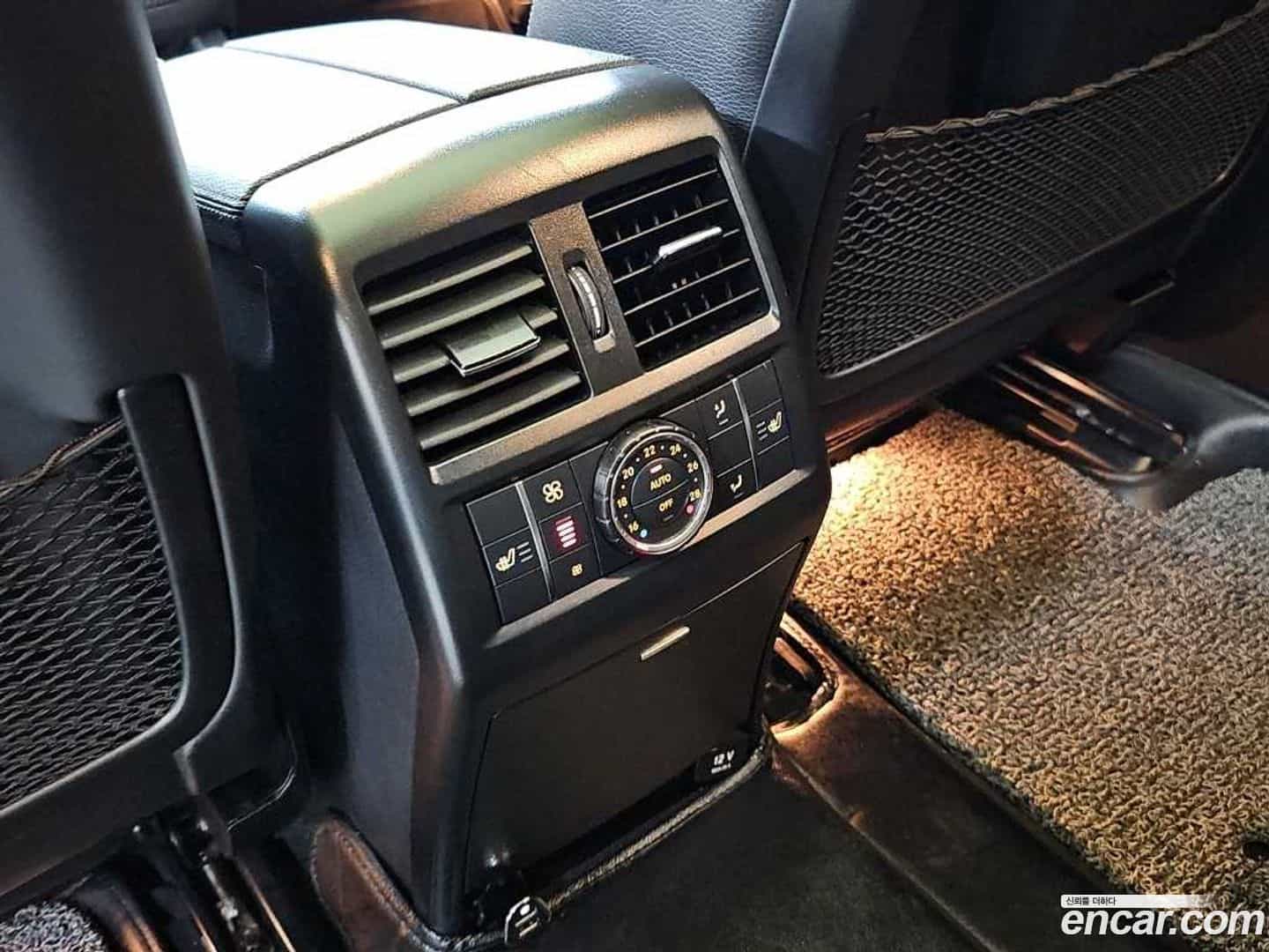 GLE-Class Mercedes-Benz 2016.10-OPTION-017