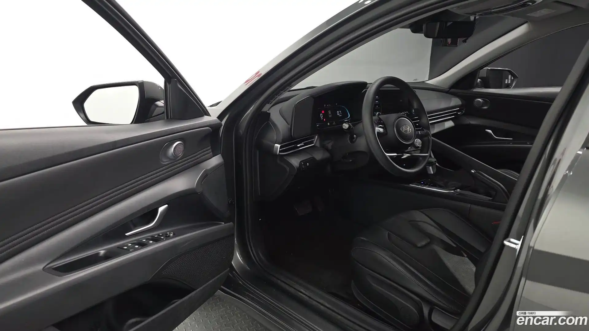 AVANTE Hyundai 2025.6-INNER-010