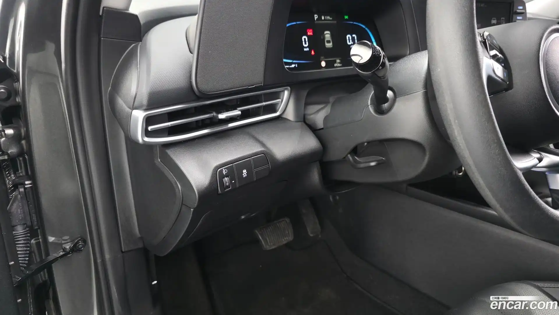 AVANTE Hyundai 2025.6-OPTION-017