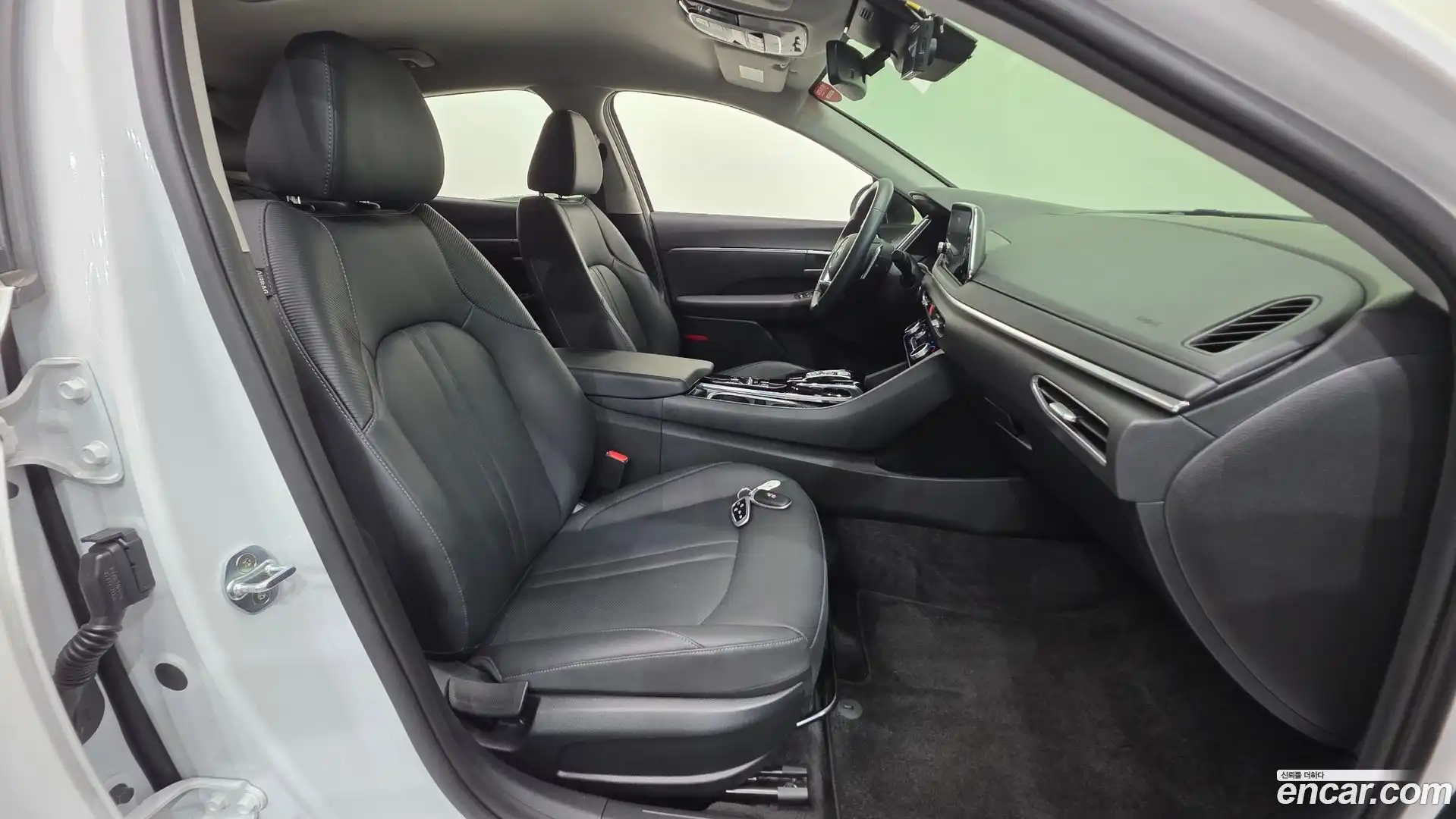 Sonata Hyundai 2020.2-INNER-010