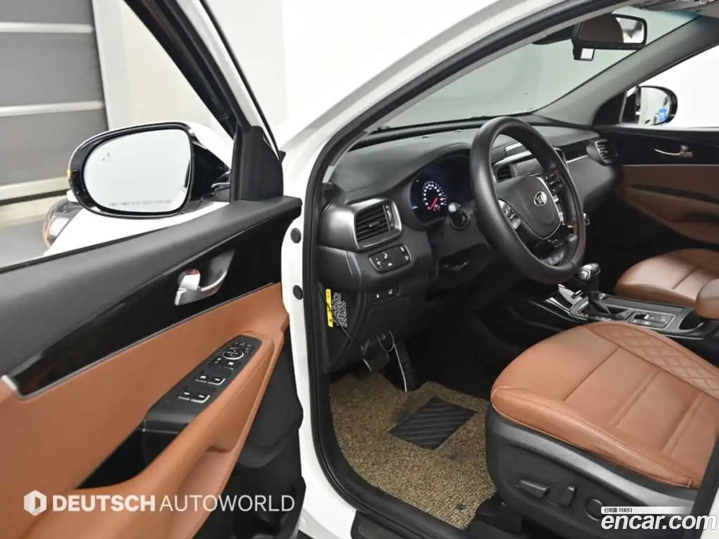 Sorento Kia 2020.1-INNER-010