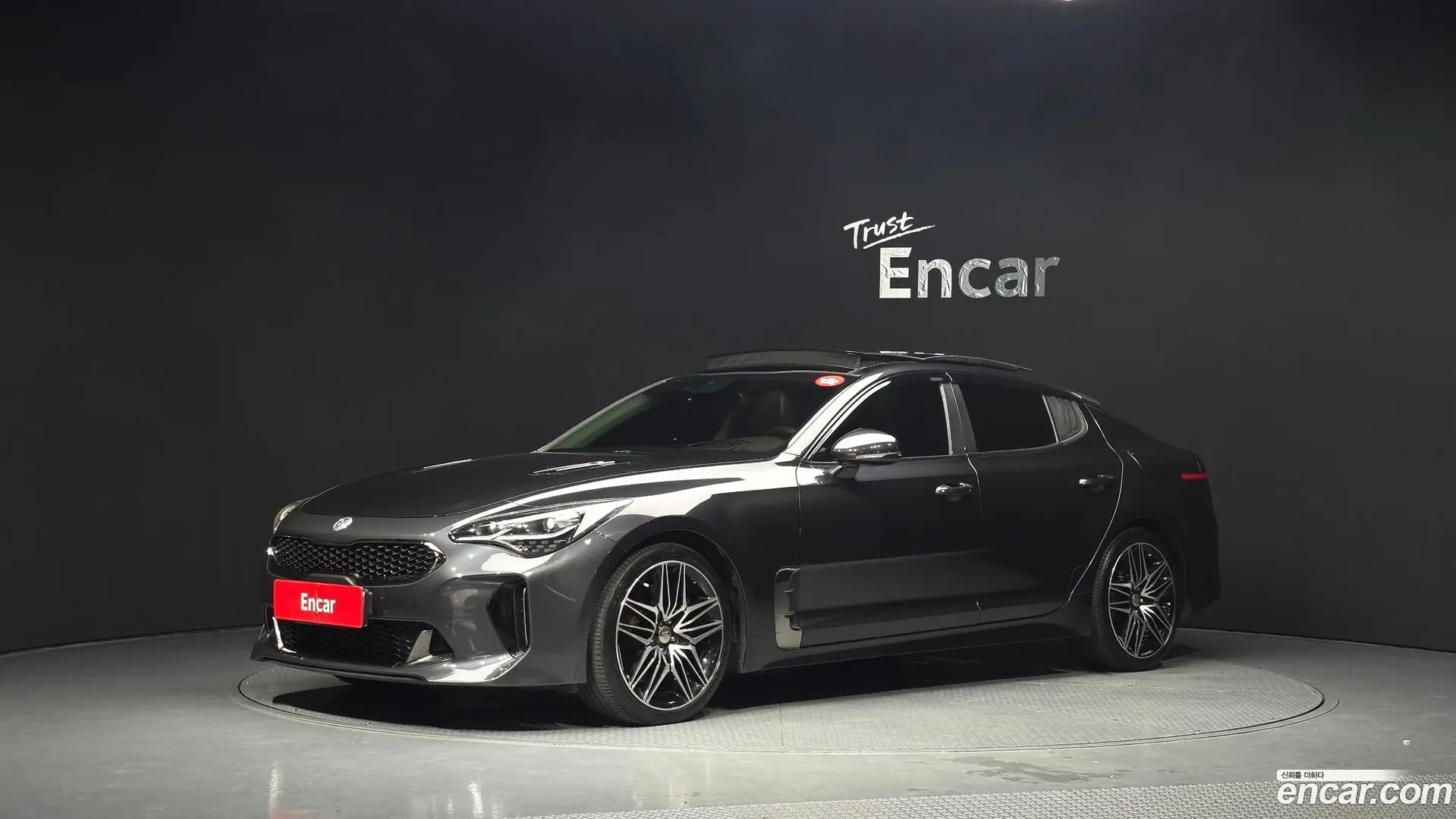 Main__Slider__Photo:Stinger Kia 2017.5-0