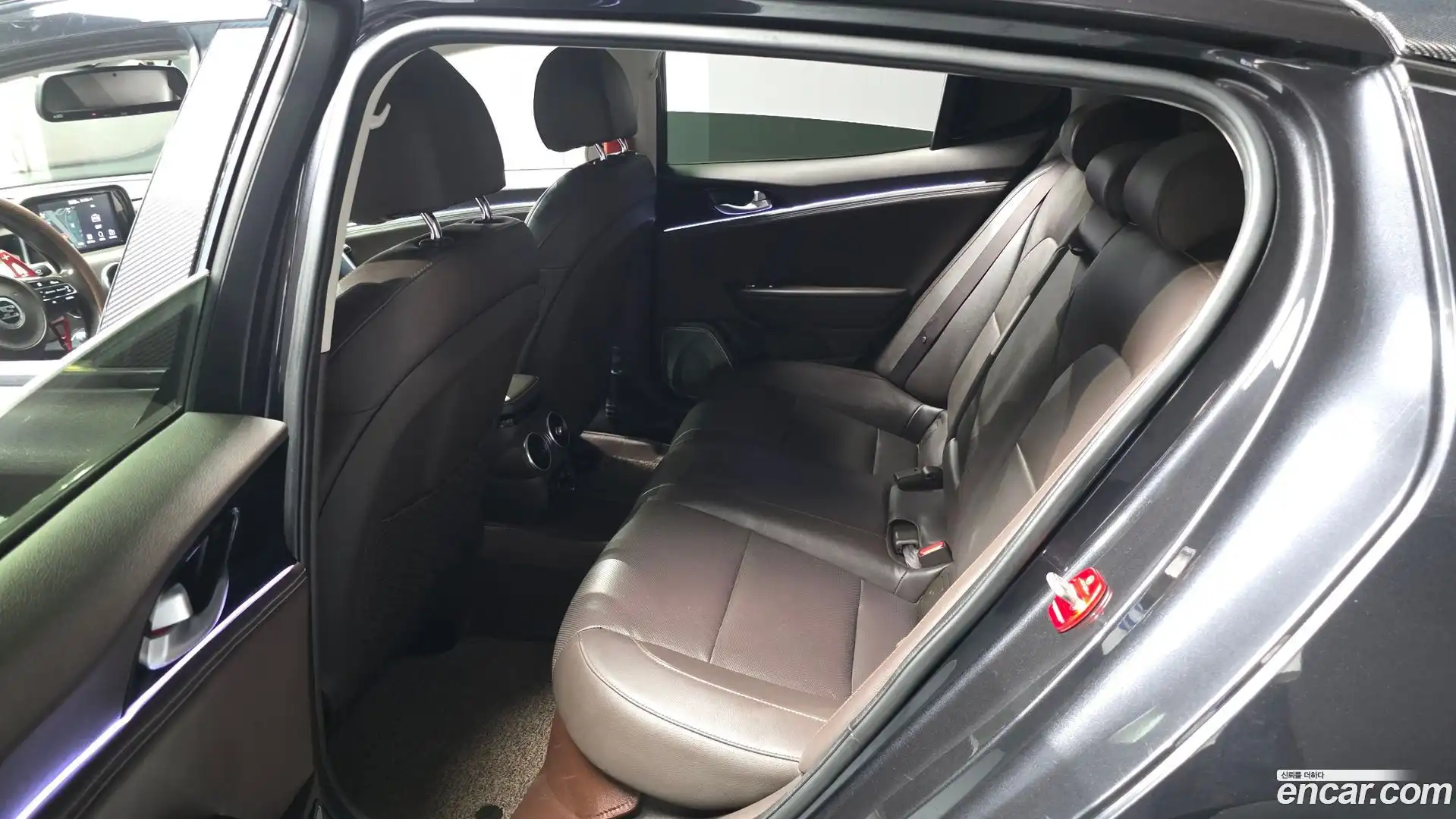 Stinger Kia 2017.5-OPTION-015