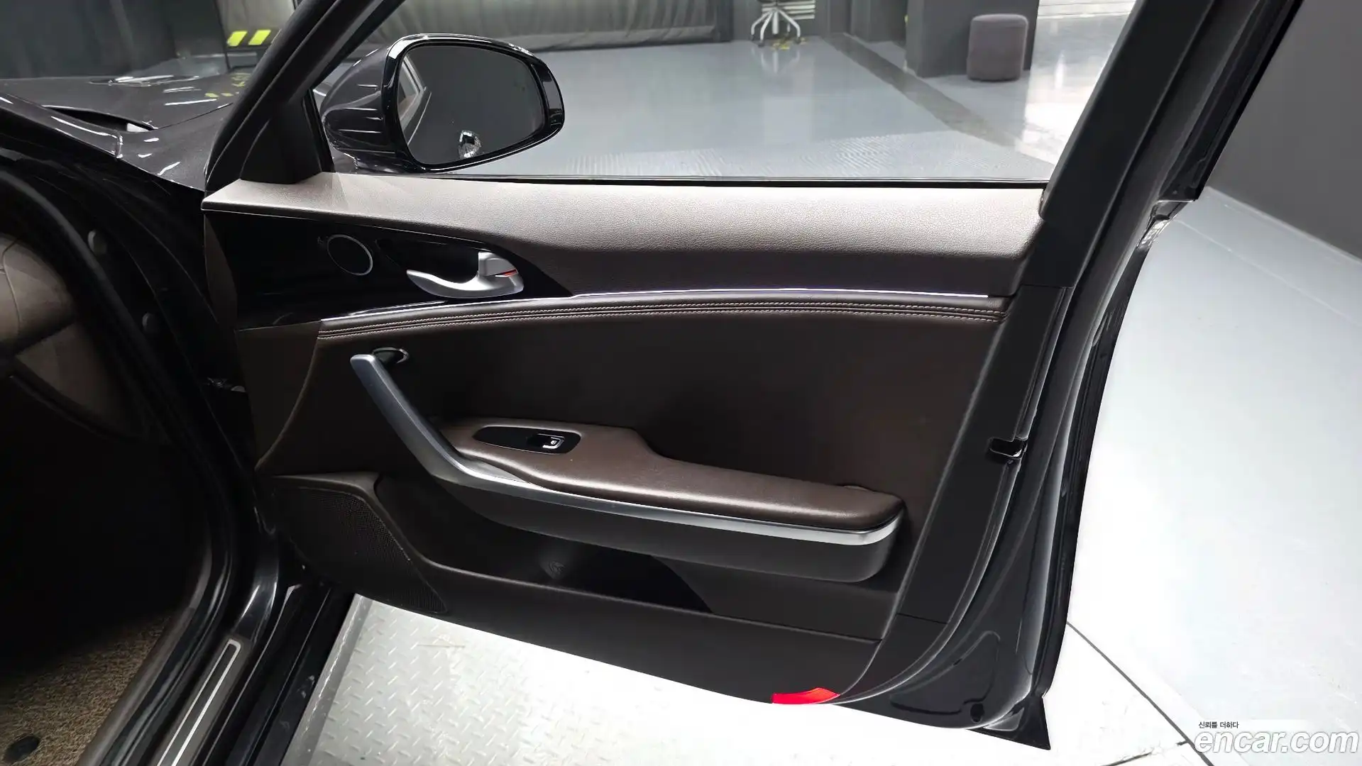 Stinger Kia 2017.5-INNER-034