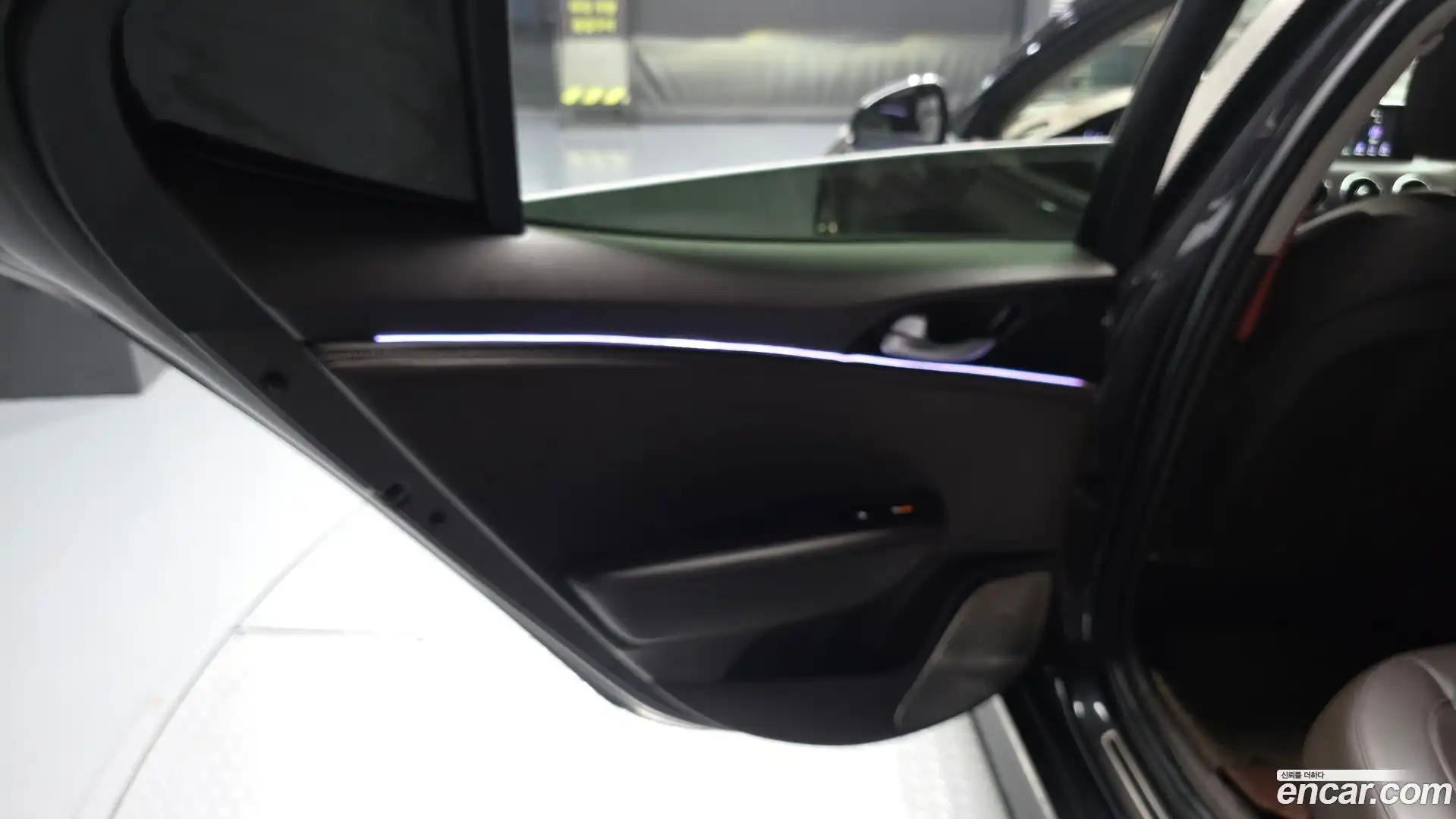 Stinger Kia 2017.5-INNER-035