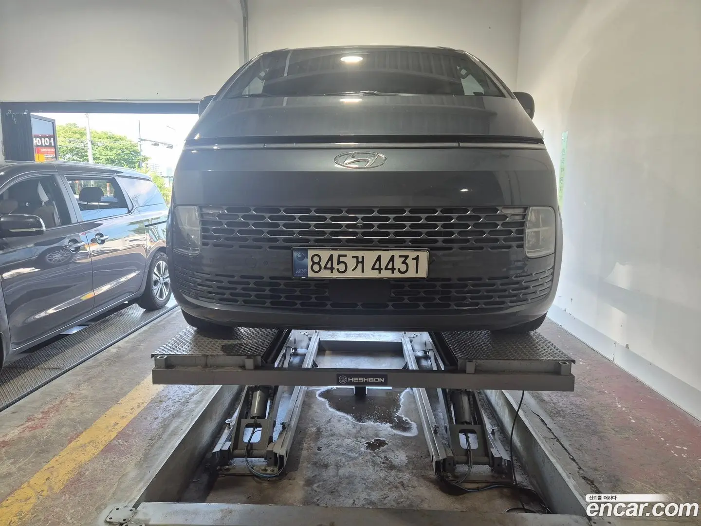Main__Slider__Photo:Staria Hyundai 2023.11-0