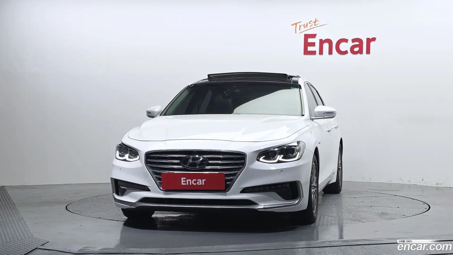 Grandeur Hyundai 2018.1-OUTER-003