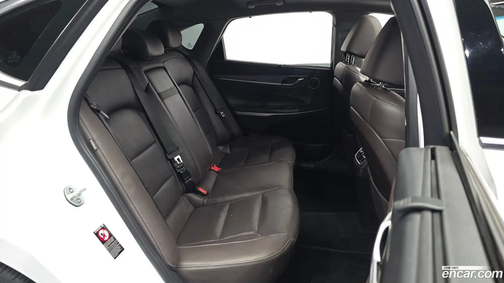 Grandeur Hyundai 2018.1-OPTION-015