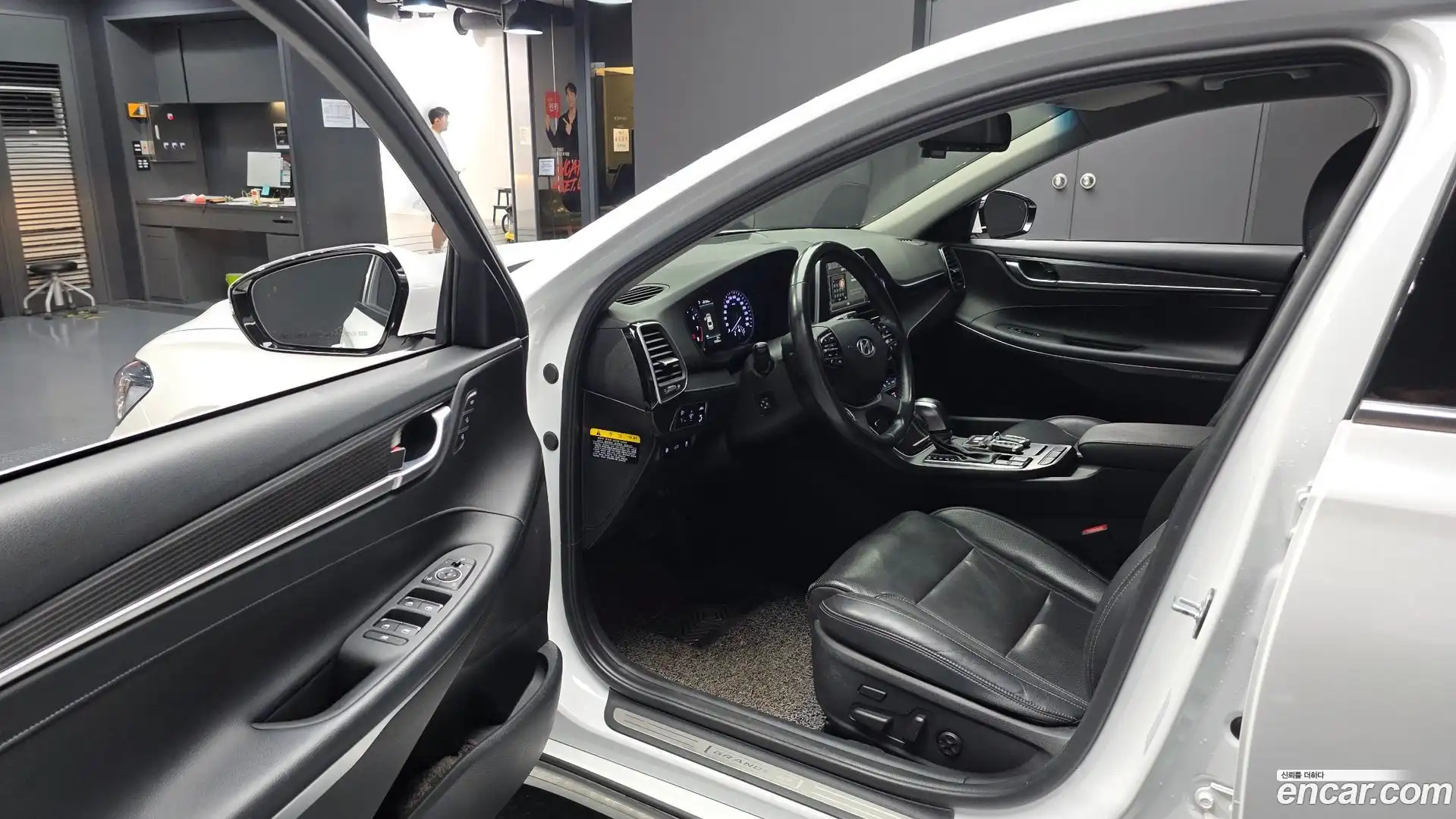 Grandeur Hyundai 2018.5-INNER-010
