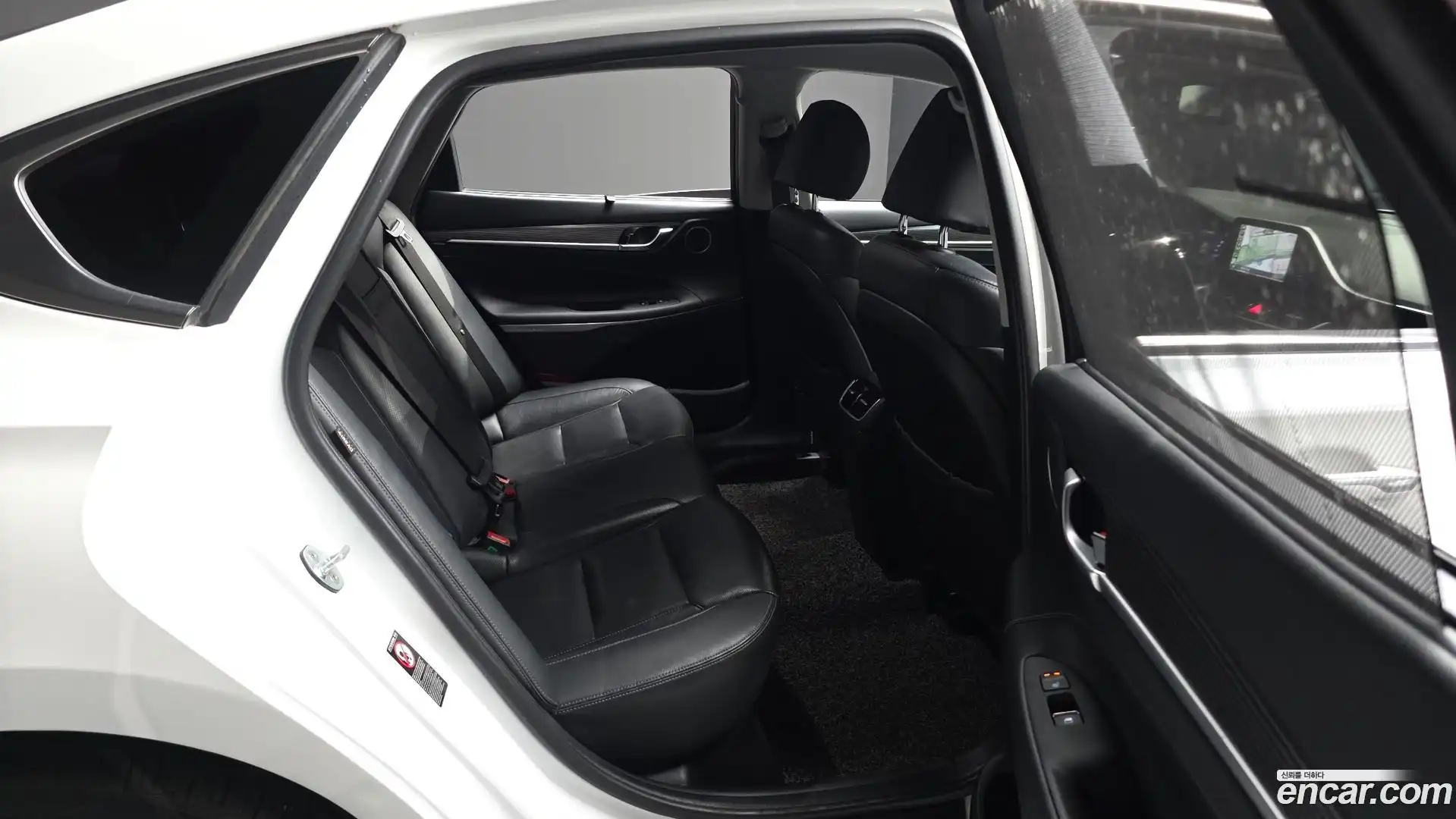 Grandeur Hyundai 2018.5-OPTION-015