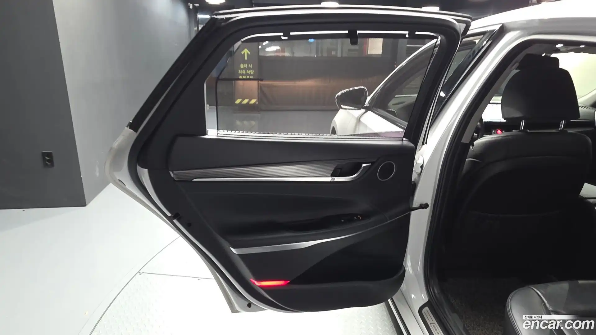 Grandeur Hyundai 2018.5-INNER-035