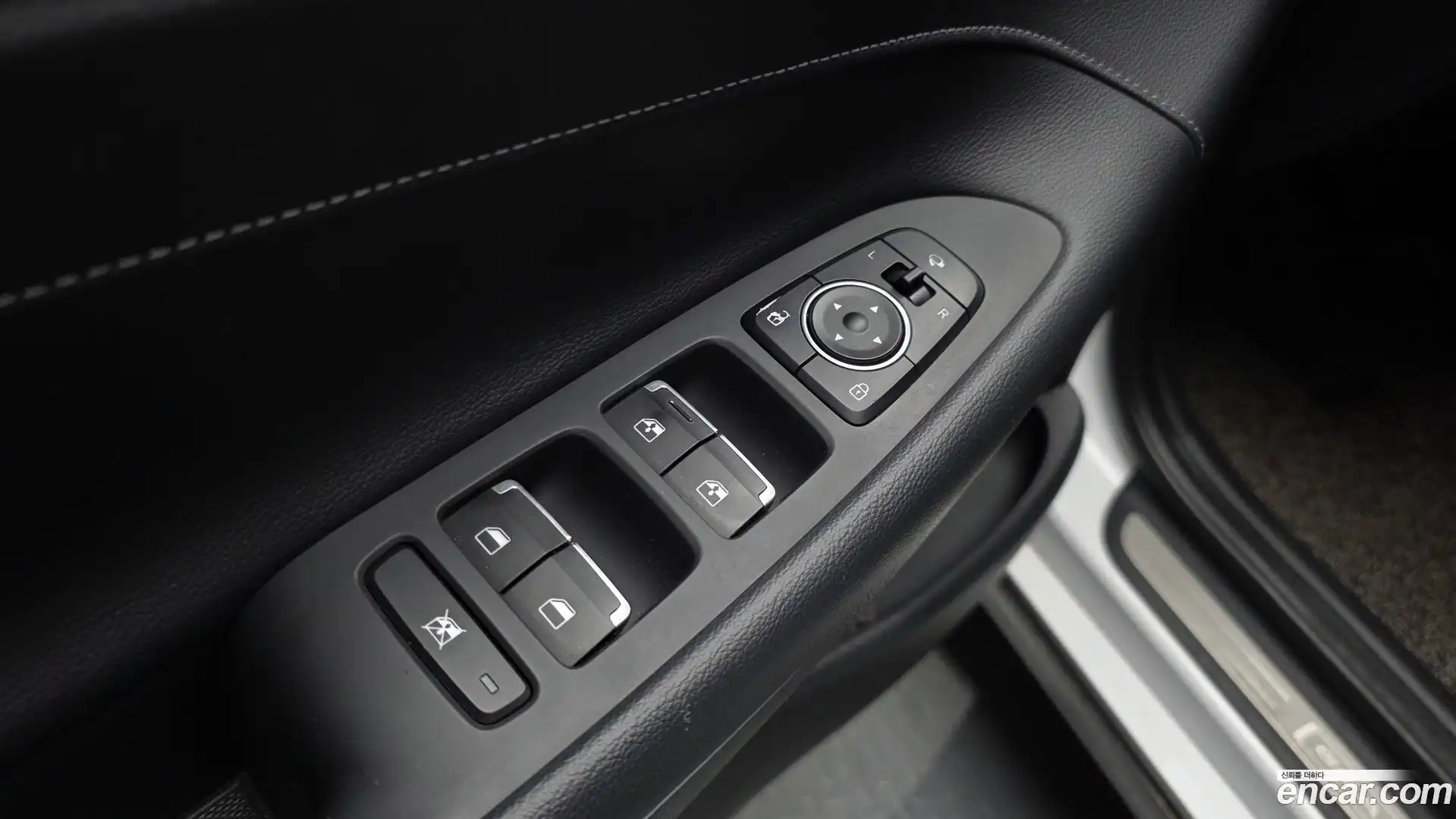 Grandeur Hyundai 2018.5-OPTION-040