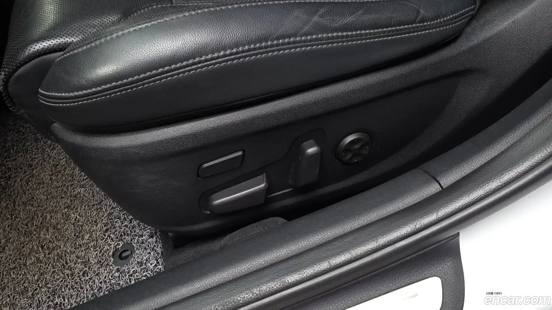 Grandeur Hyundai 2018.5-OPTION-041