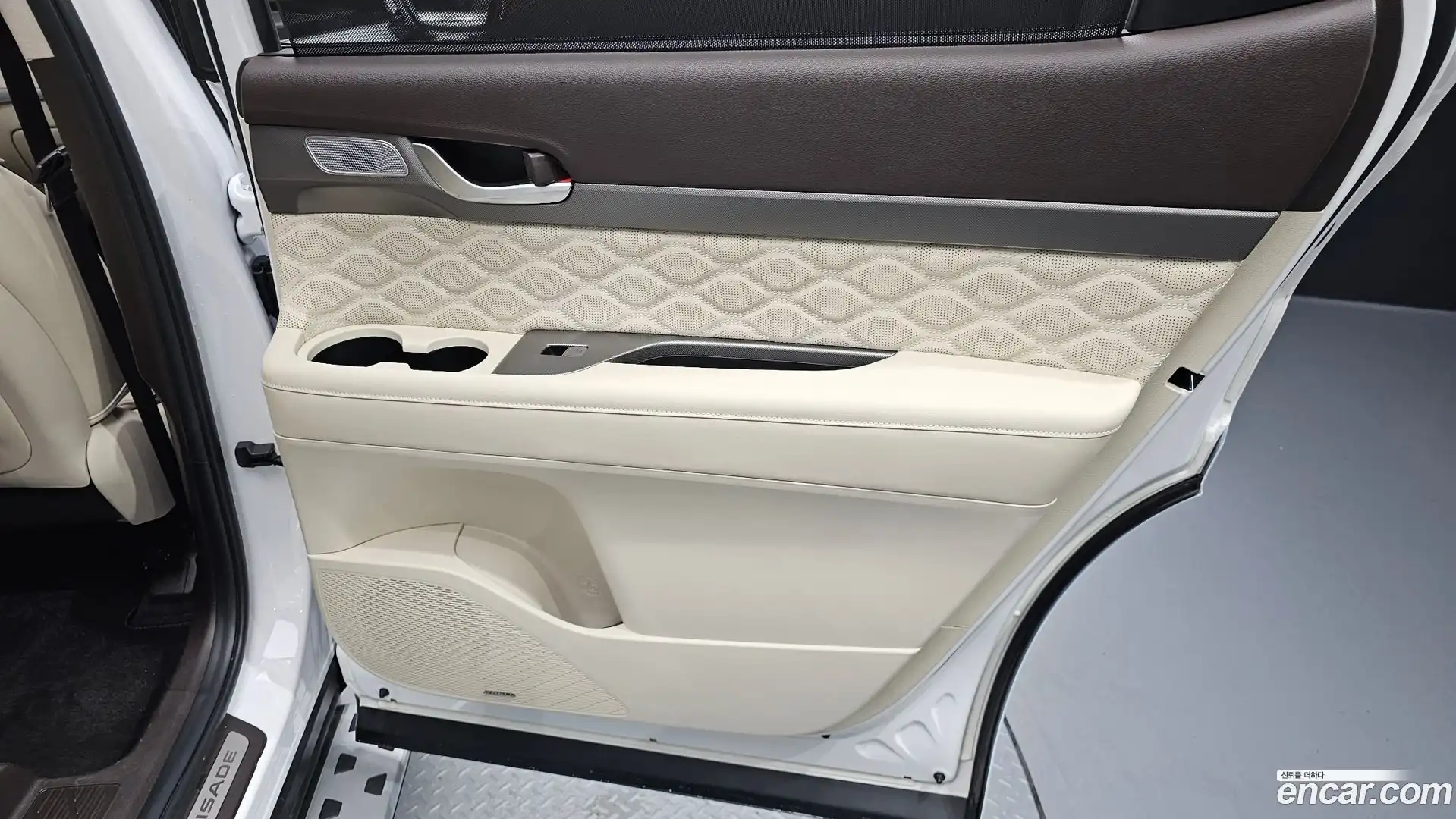 Palisade Hyundai 2021.10-INNER-035
