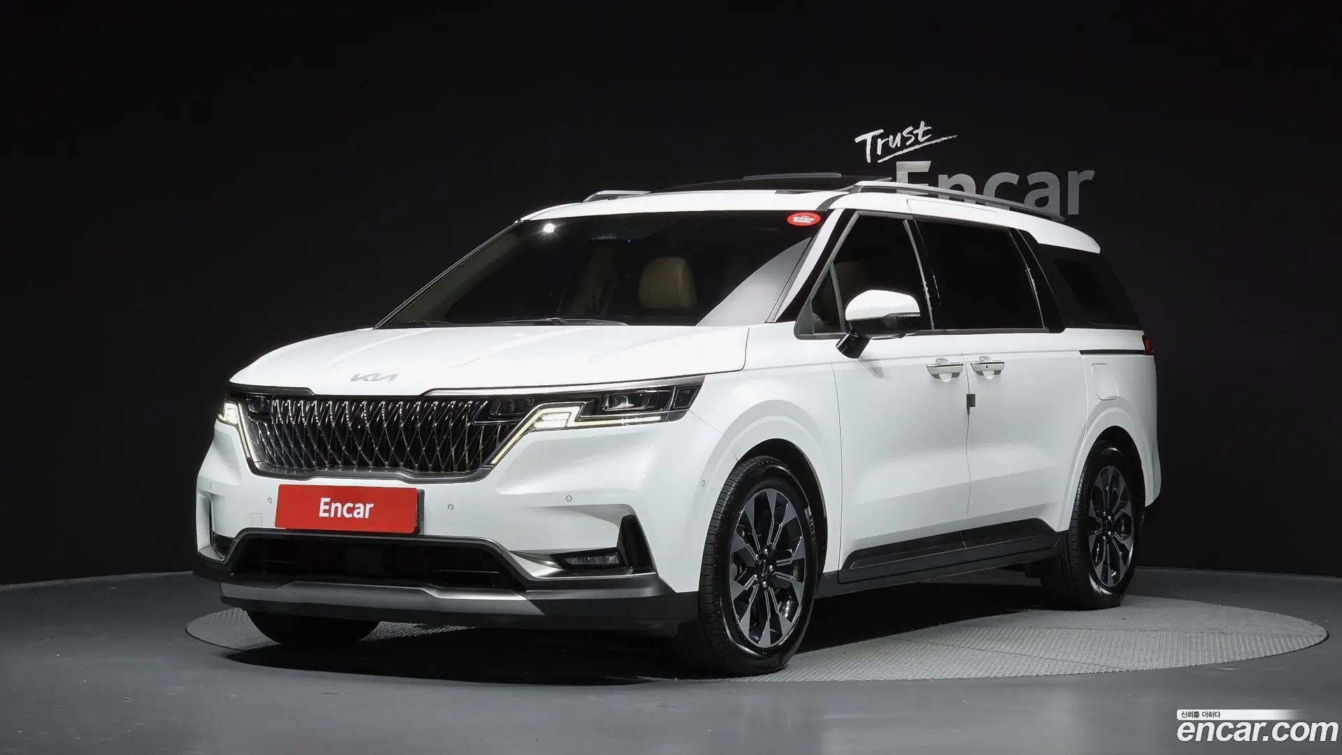 Main__Slider__Photo:Canival Kia 2022.0-0
