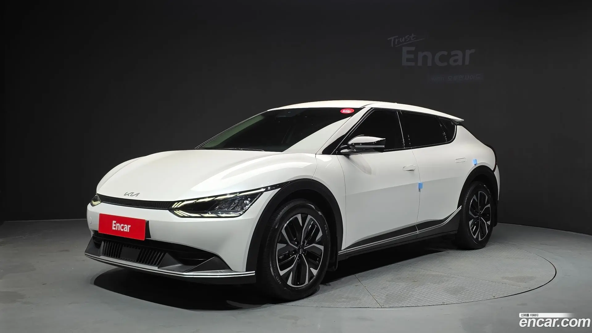 Main__Slider__Photo:EV6 Kia 2022.6-0