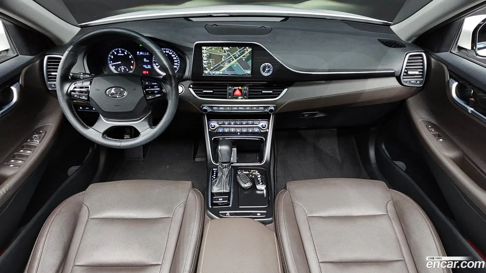 Grandeur Hyundai 2017.6-INNER-007