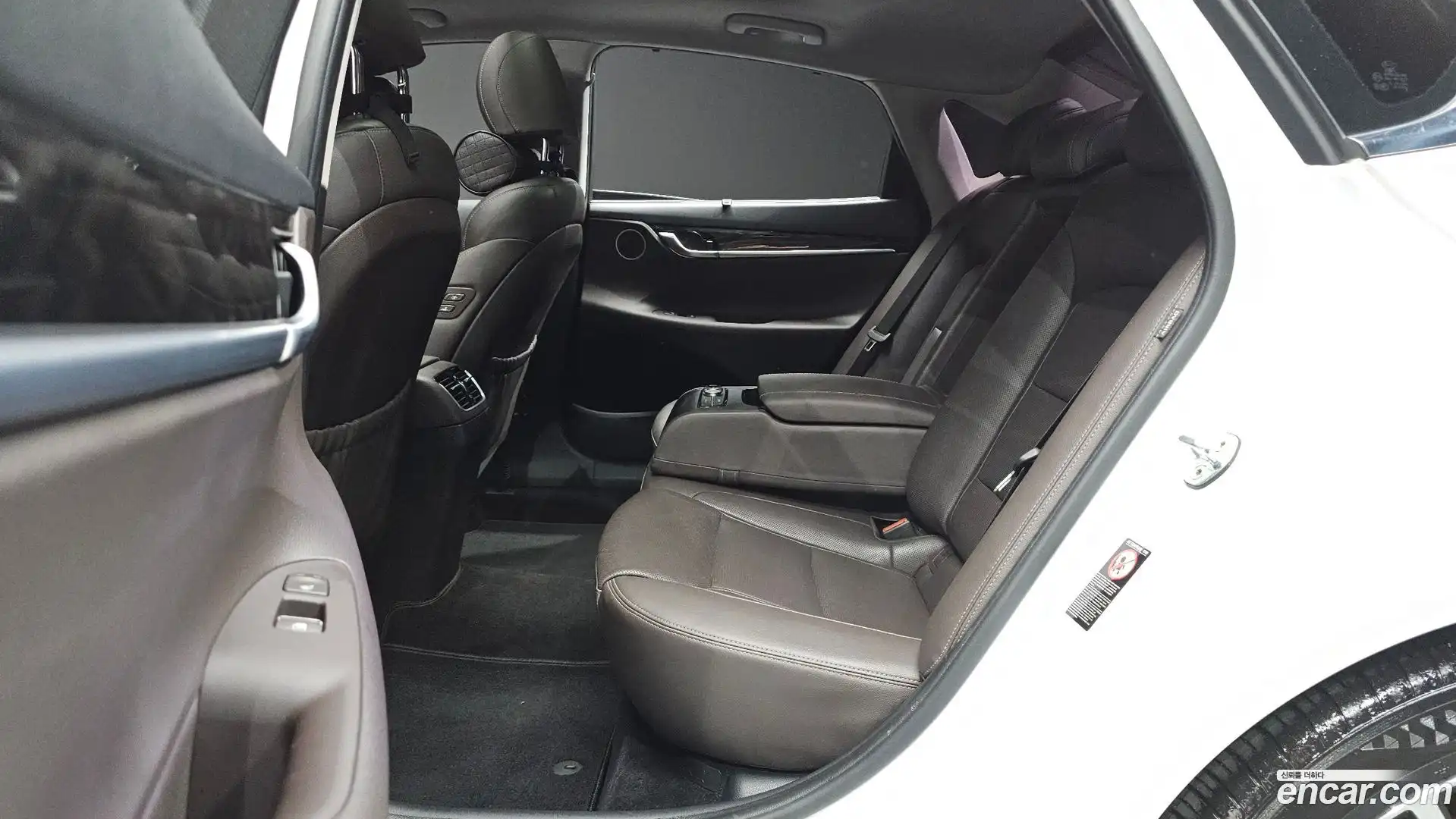 Grandeur Hyundai 2017.6-OPTION-015